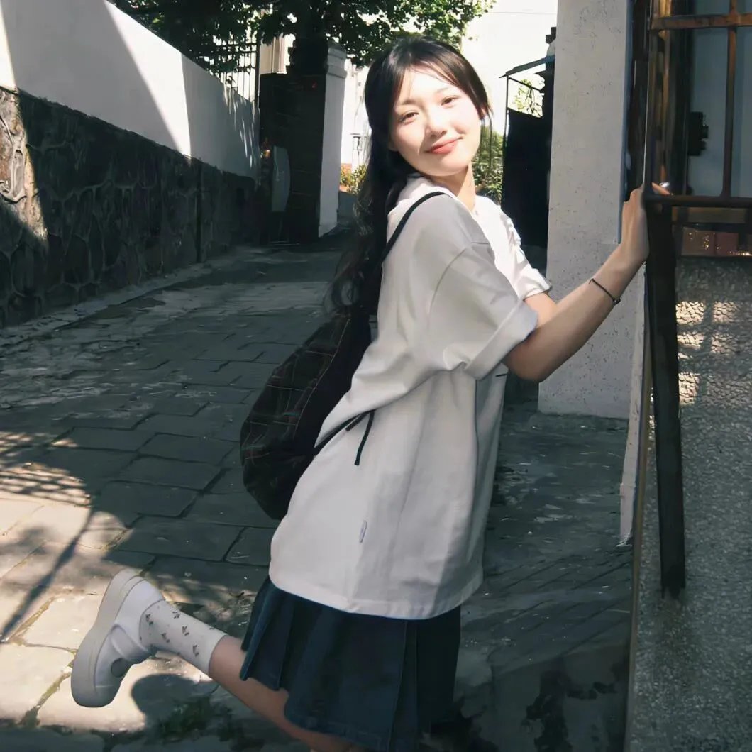 某日某月封面